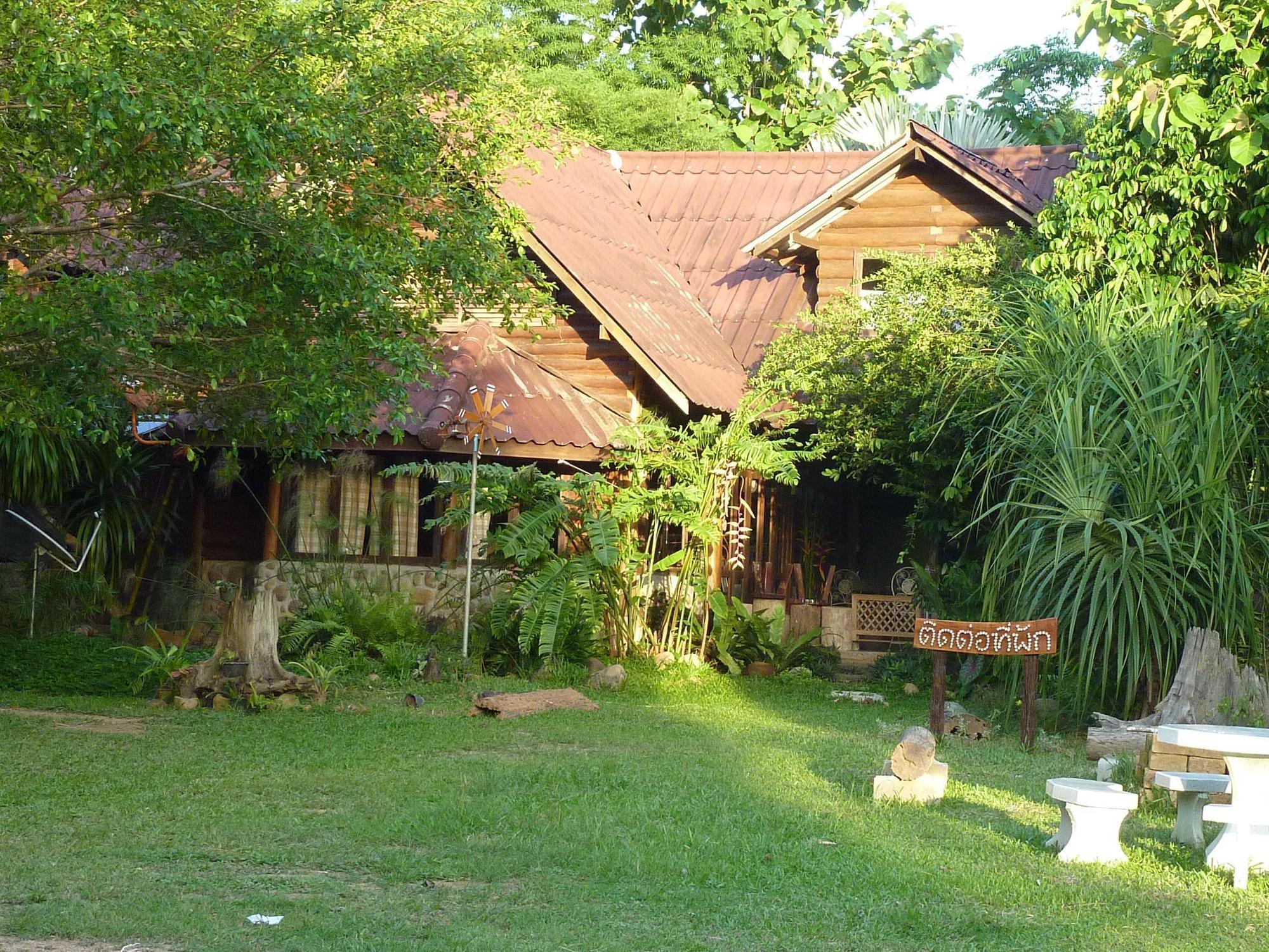Baandin Chiewlarn Hotel Ban Tha Khun Exterior photo
