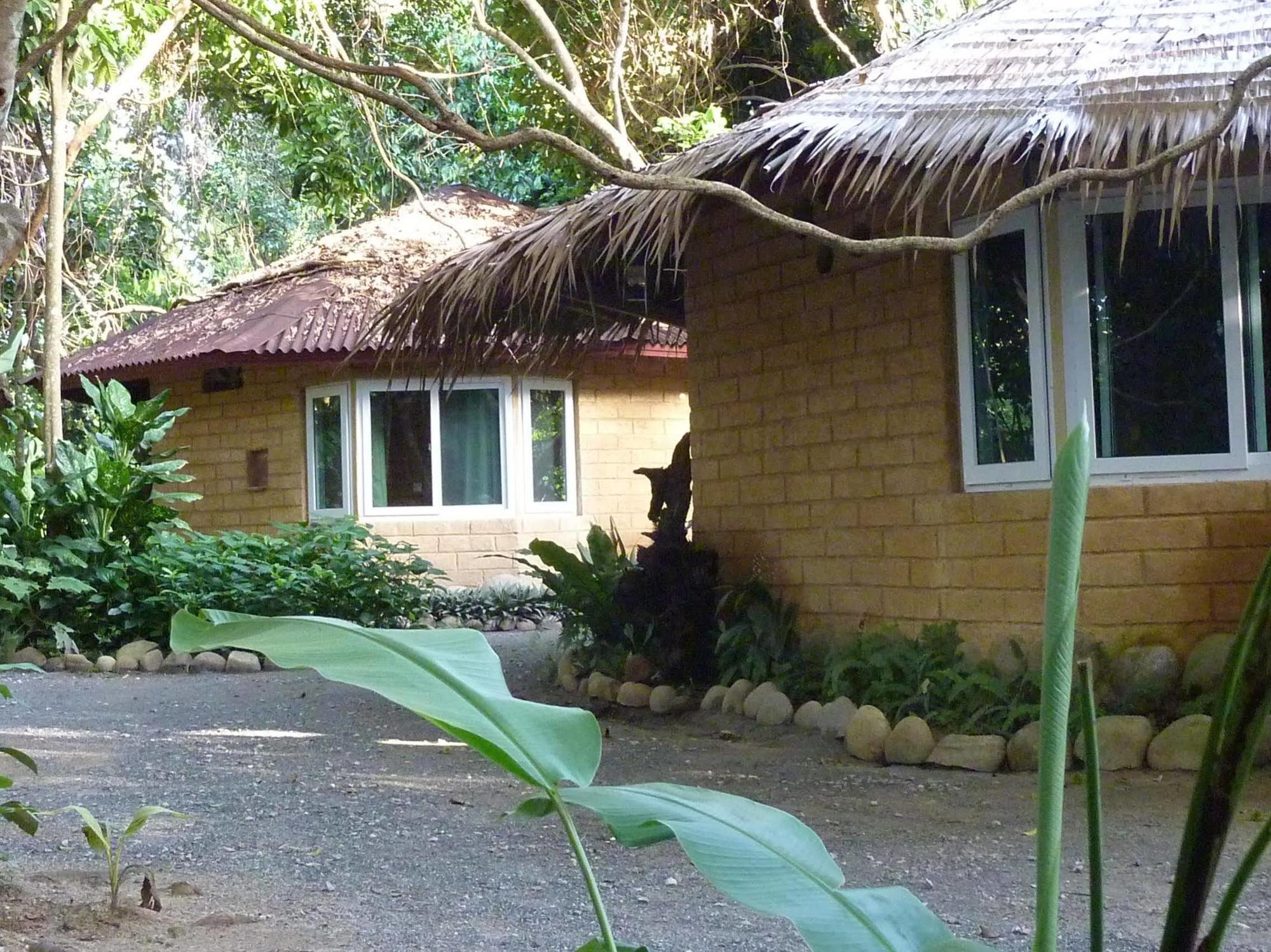 Baandin Chiewlarn Hotel Ban Tha Khun Exterior photo