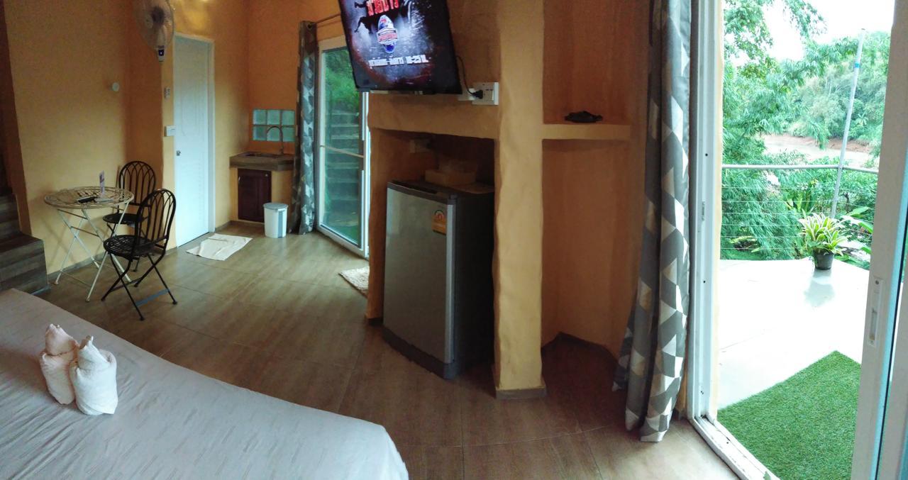 Baandin Chiewlarn Hotel Ban Tha Khun Exterior photo