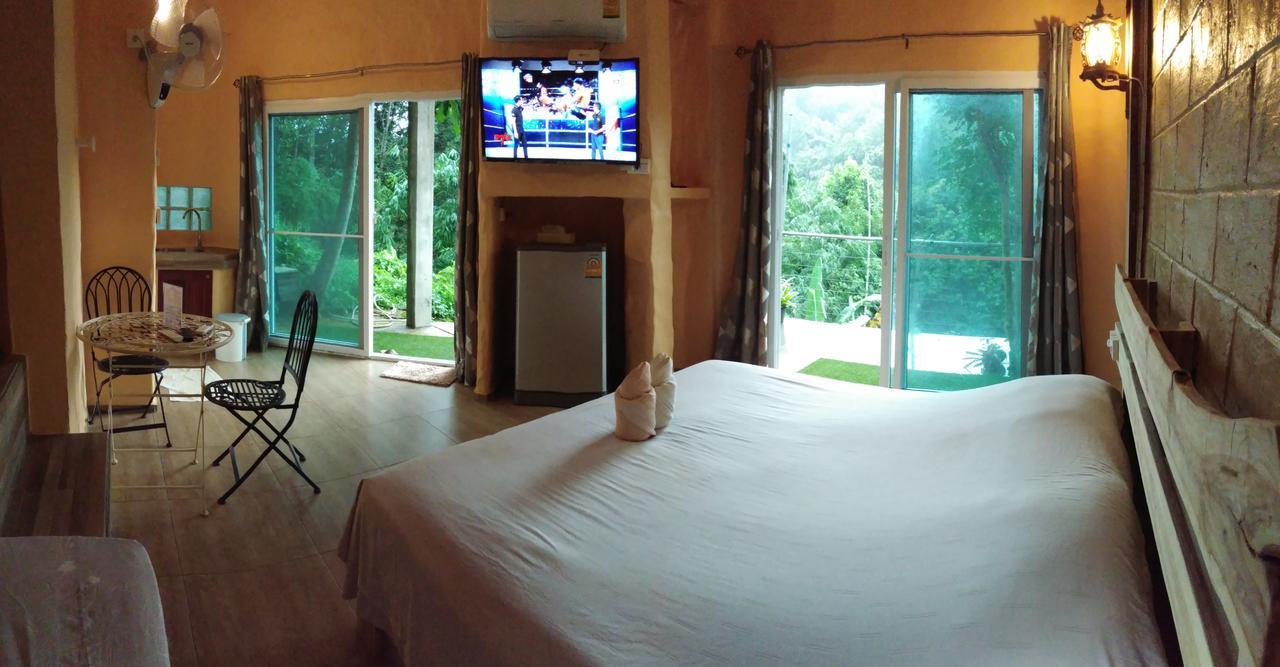 Baandin Chiewlarn Hotel Ban Tha Khun Exterior photo